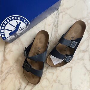 Brand new Arizona Mixed Leather Midnight Blue Birkenstock Sandals